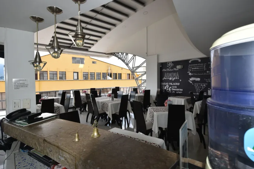 Hotel Bolivar Plaza - Image 1