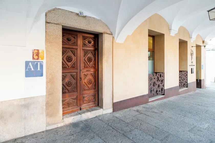 Apartamentos Soho Boutique Plaza Mayor Caceres - Image 1