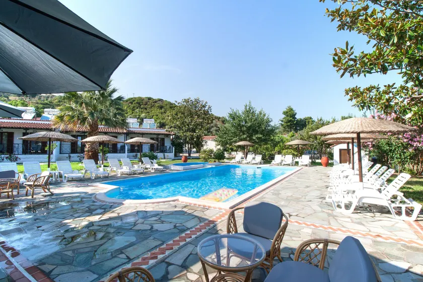 STRAWBERRY Skiathos - Image 1