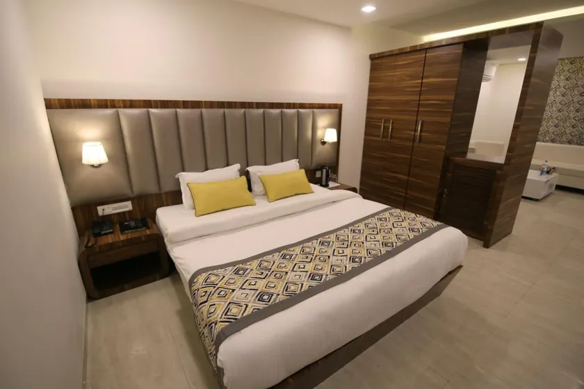 Hotel Narayanam - Image 1
