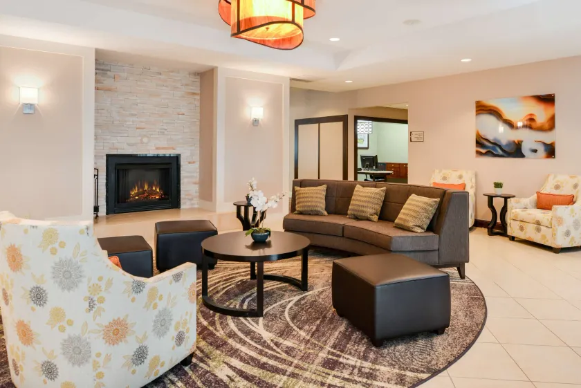 Homewood Suites by Hilton Fresno - Lobby