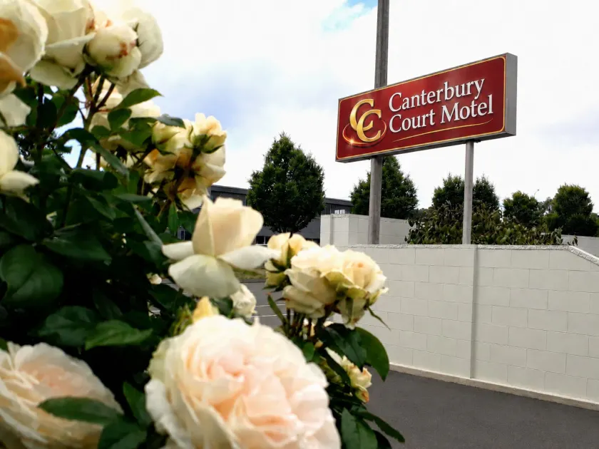 Canterbury Court Motel - Image 1