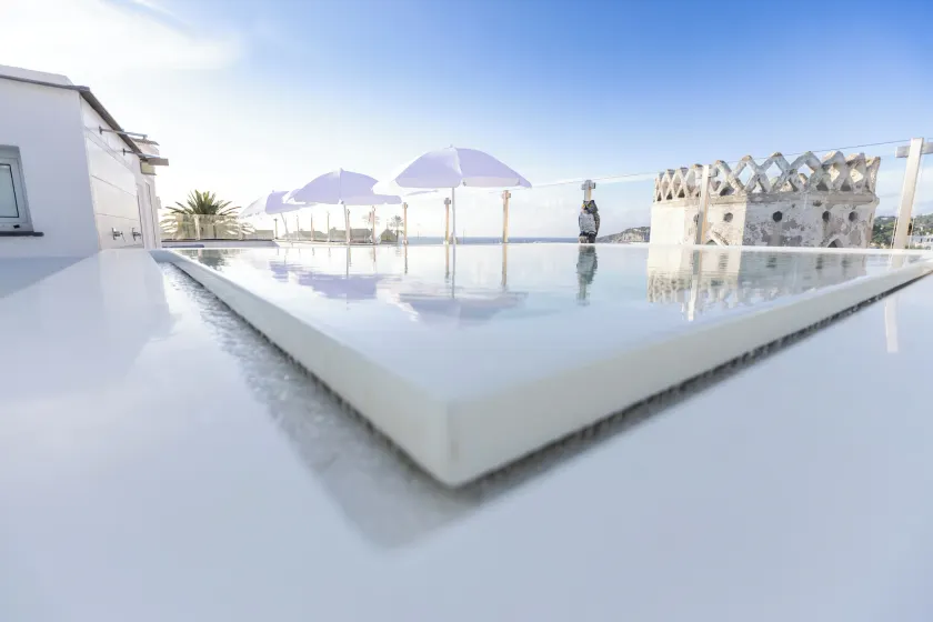 White 1903 - Rooftop Pool & Luxury Rooms - Image 1