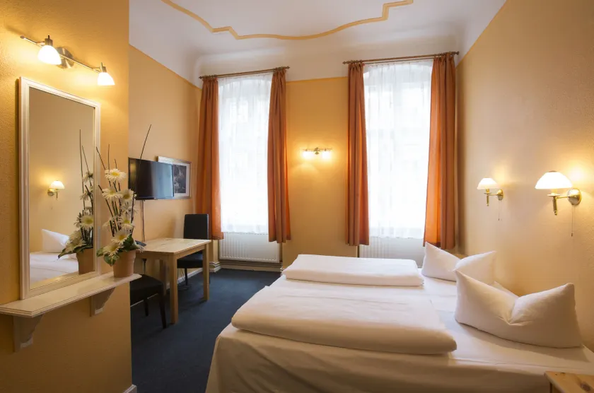 Hotel am Hermannplatz - Image 1