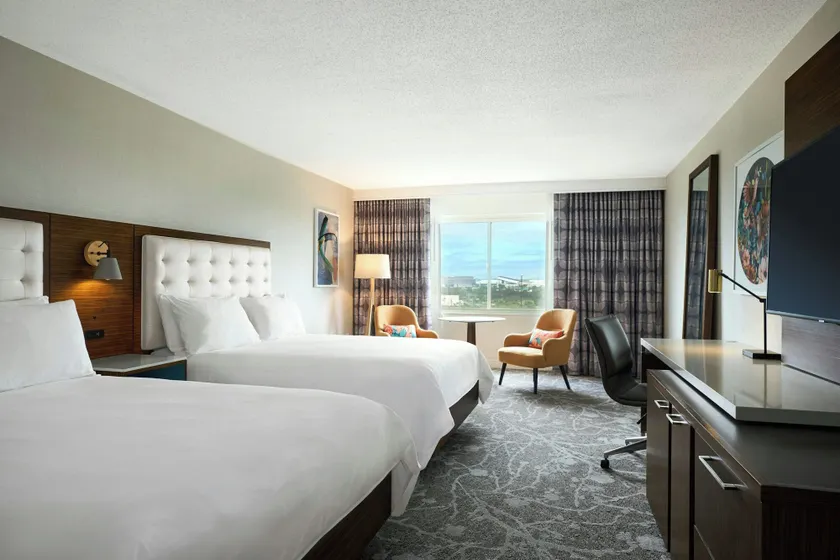 Renaissance Meadowlands Hotel - Image 1