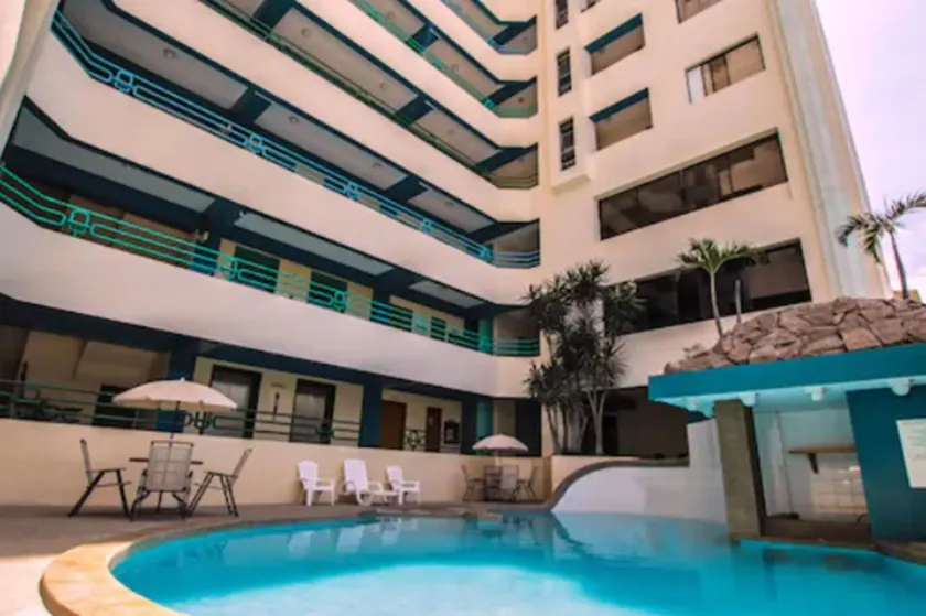 Blue Bay Hotel - Image 1