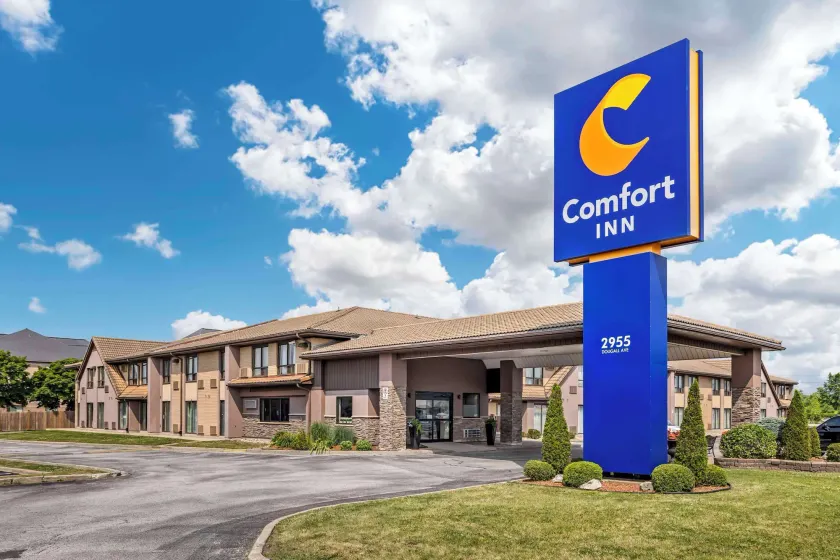 Comfort Inn - Image 1