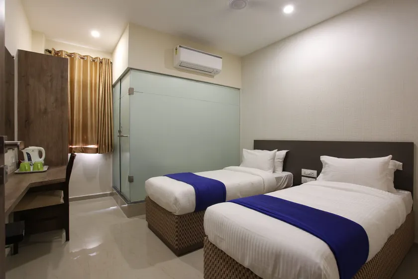 Ocean Suites Hotel - Image 1