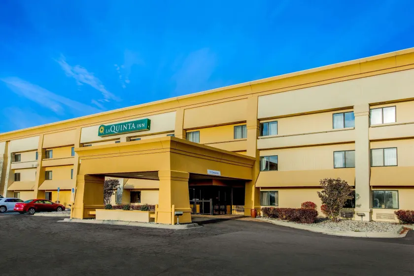 La Quinta Inn by Wyndham Detroit Southgate - Image 1