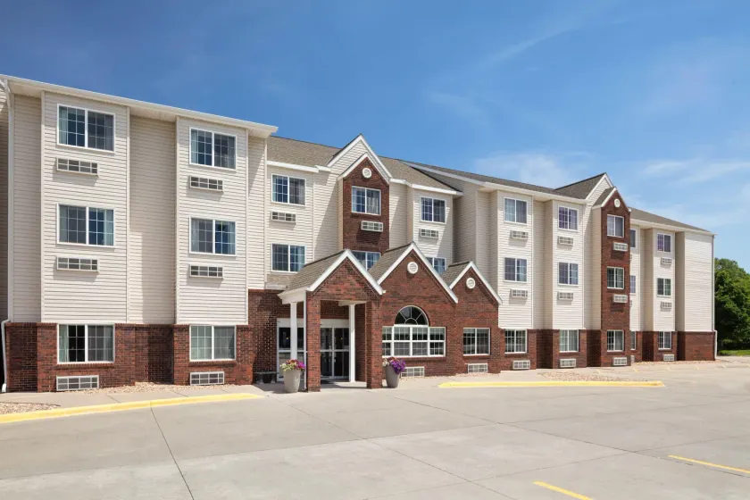 Microtel Inn & Suites - Kearney - Image 1