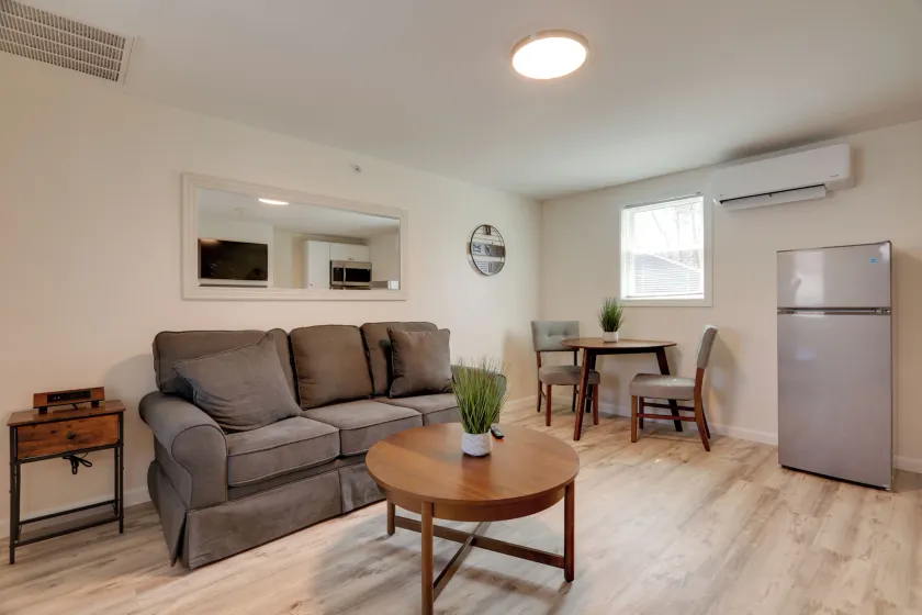 3 Mi to Main St & Beach: Coastal Cape Cod Escape! - Image 1