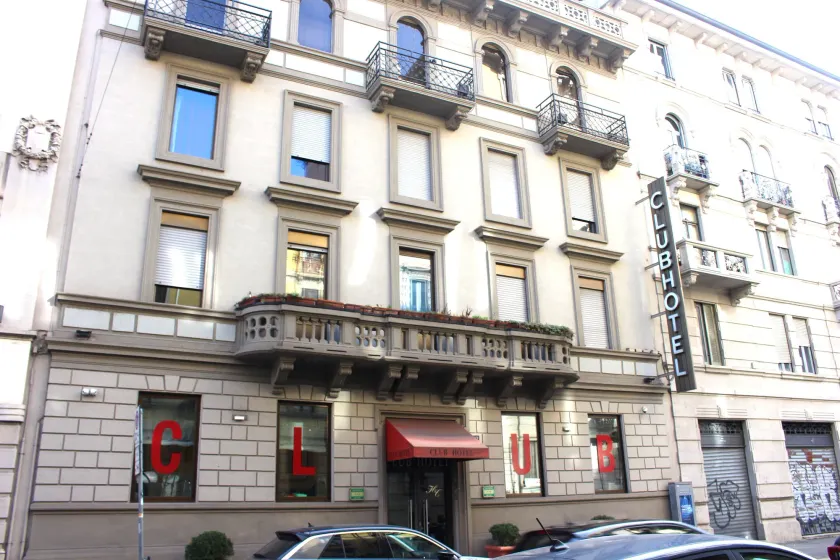 Club Hotel - Image 1