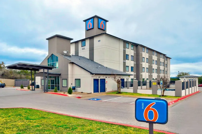 Motel 6-Marble Falls, TX - Image 1