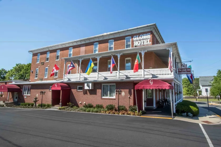 The Globe Inn - Image 1