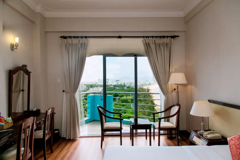 Seagull Hotel - Image 1