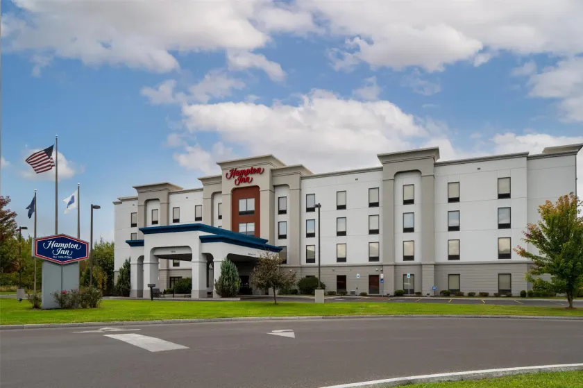 Hampton Inn Seneca Falls - Image 1