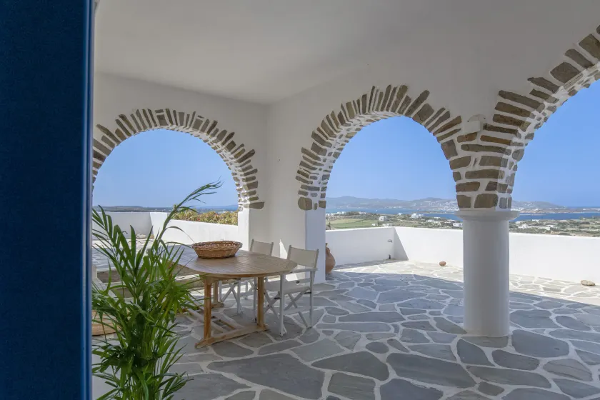 Anthemion Paros - Villas & Suites - Image 1