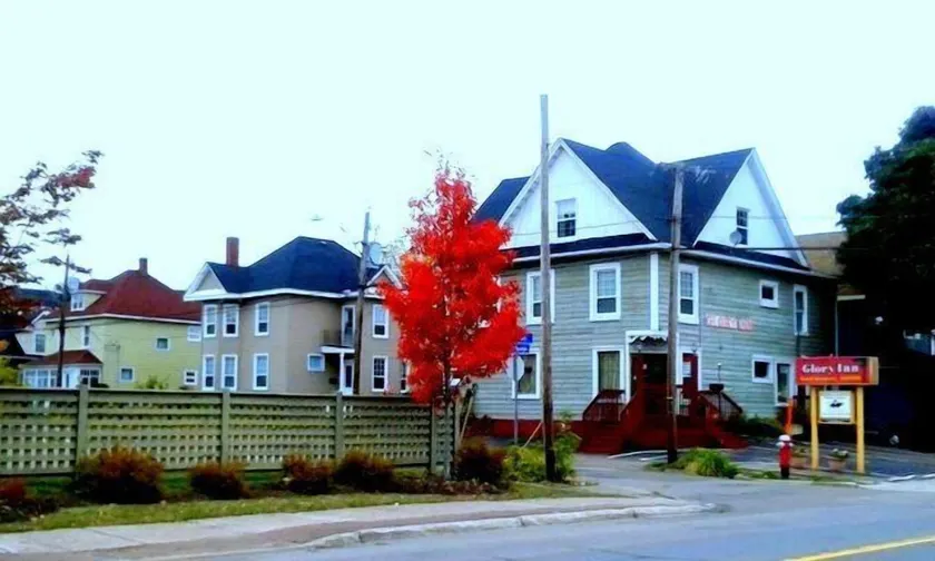 Glory Inn Downtown Moncton - Image 1