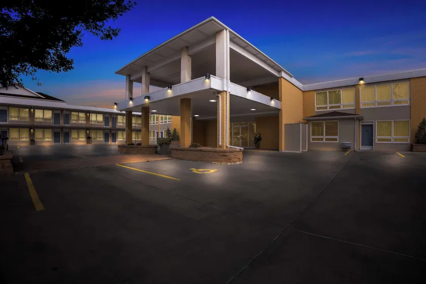 Best Western Lee's Motor Inn - Image 1