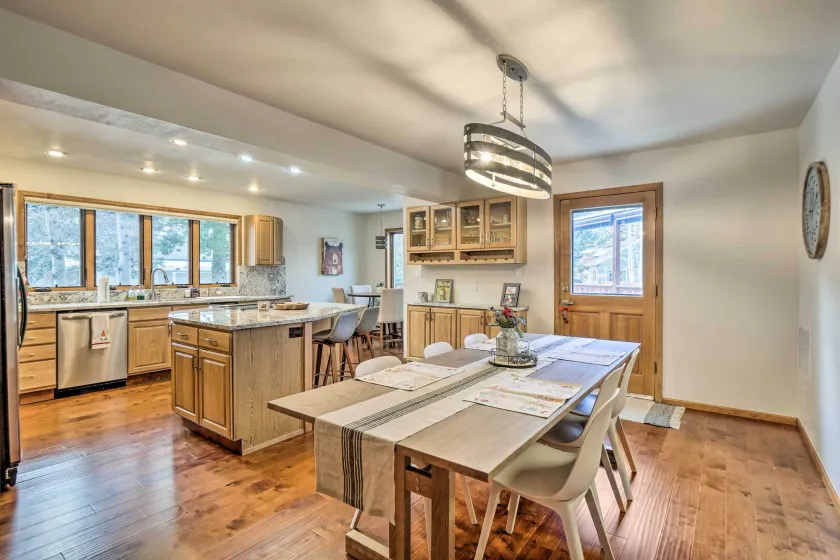 Bright Eagle-Vail Escape w/ Deck + Mtn Views! - Interiør