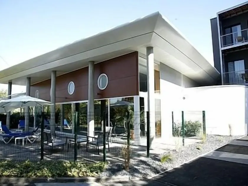 Logis Hôtel Relais de Vincey - Image 1