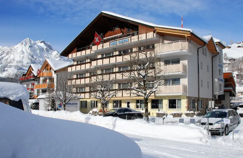 Hotel Crystal - Image 1