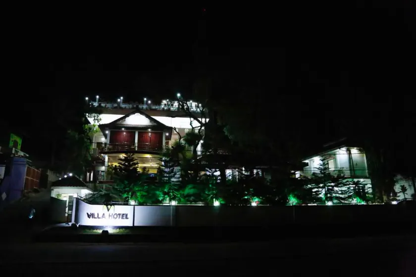 Villa Hotel - Image 1