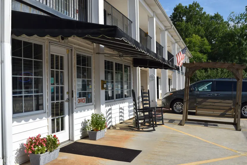 The Cullars Inn - Image 1