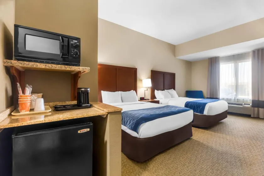 Comfort Inn & Suites Sikeston I-55 - Image 1