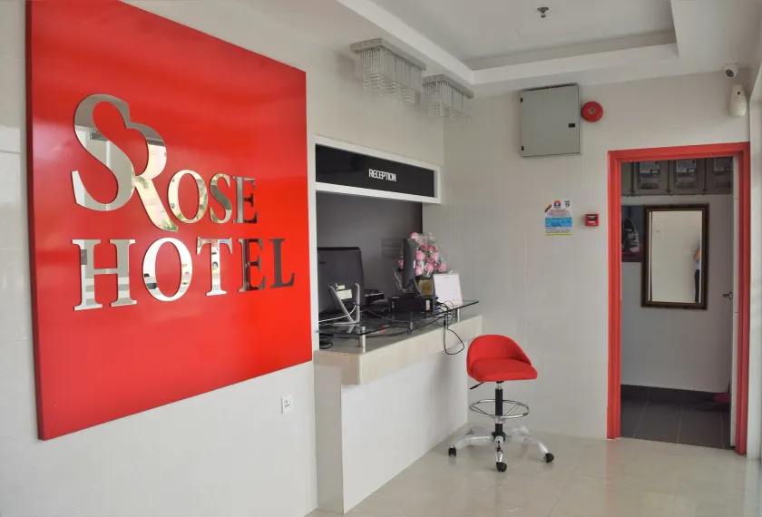 S Rose Hotel - Image 1