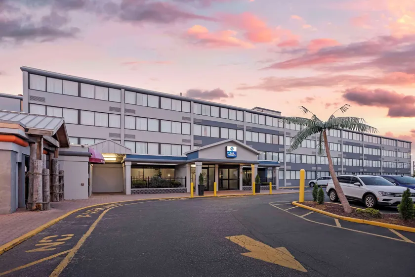 Best Western Rutgers University Hotel - Image 1