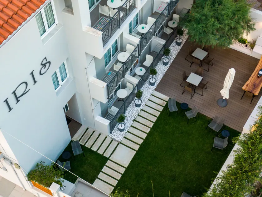 Iris Skiathos - Image 1