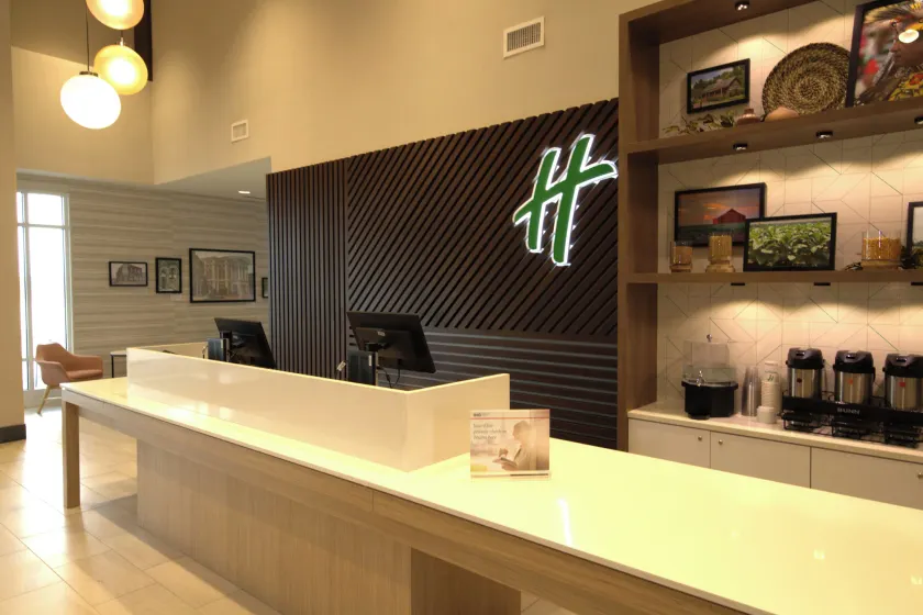 Holiday Inn & Suites - Hopkinsville - Convention Ctr by IHG - Lobby