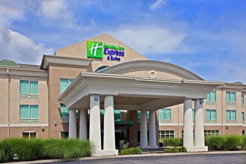 Holiday Inn Express Hotel & Suites Greenwood by IHG - Image 1