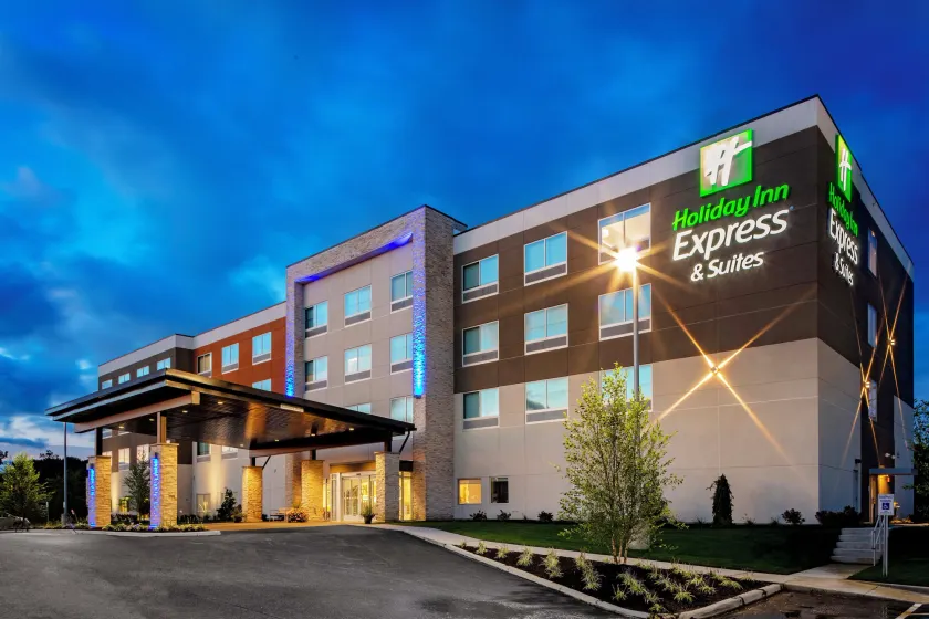 Holiday Inn Express & Suites - Madison by IHG - Image 1