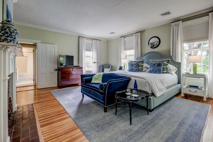 Stagecoach Inn - Image 1