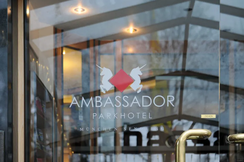 Ambassador Parkhotel - Image 1