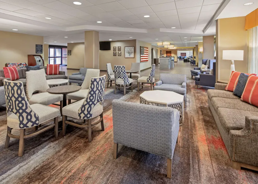 Hampton Inn & Suites Alexandria Old Town Area South - Image 1
