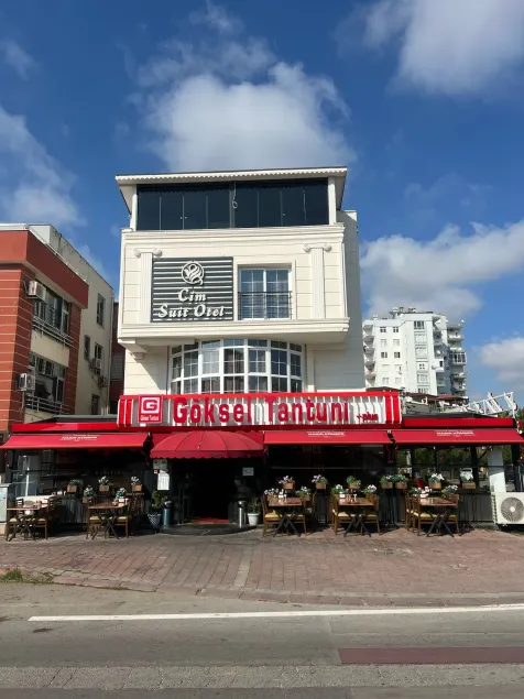 Cim Suite Hotel - Image 1