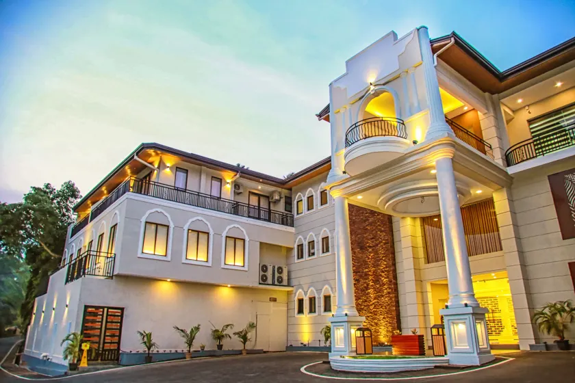 Royal Classic Resort - Image 1