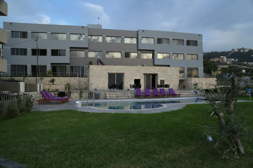 VU'Z Hotel - Image 1