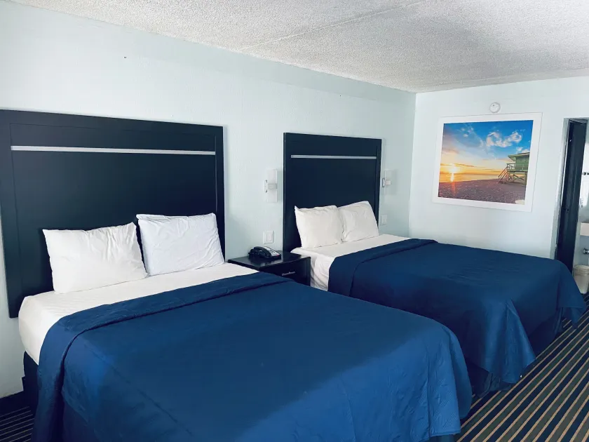 Executive Inn - Image 1
