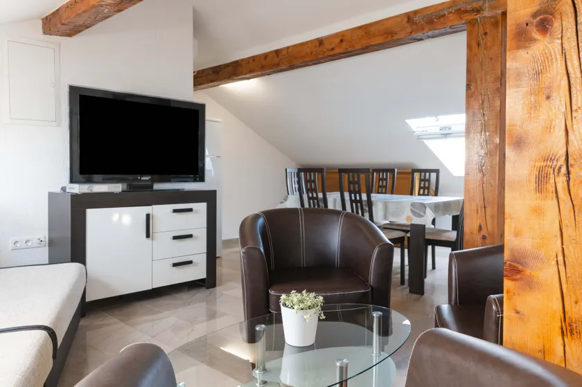 Beachfront Studio-apartment Spazzio - Image 1