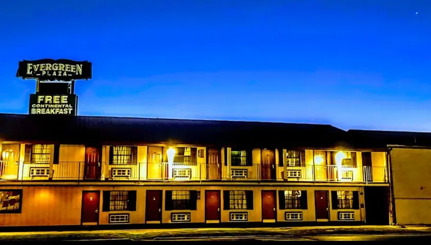Evergreen Plaza Inn - Image 1
