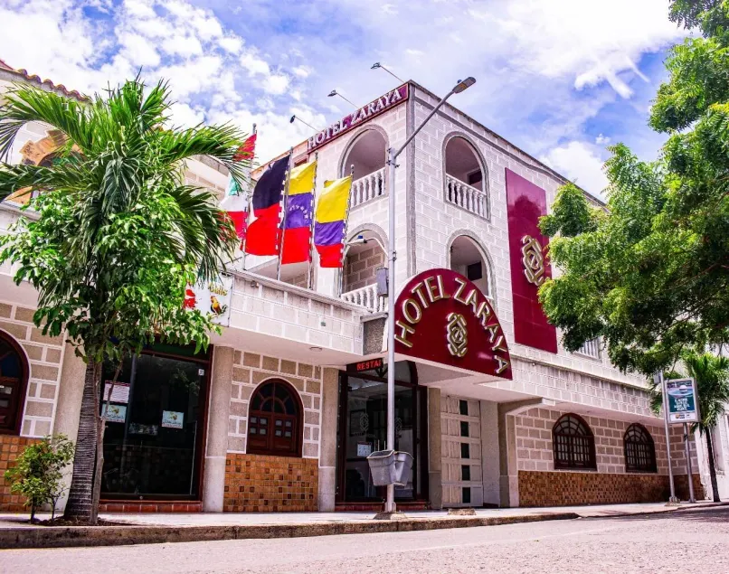 Hotel Zaraya - Image 1