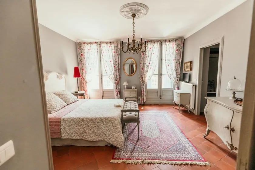 Chateau Sainte Cecile - Image 1