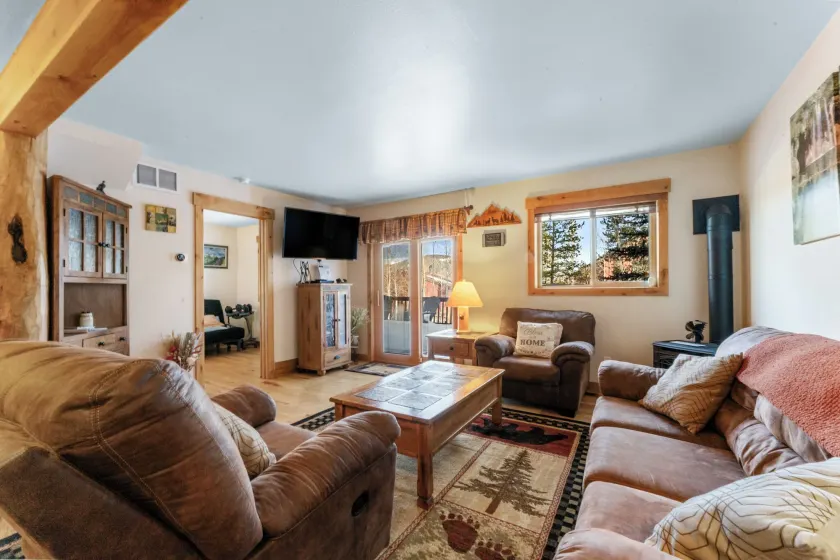 241 North Side Circle Unit A - Image 1