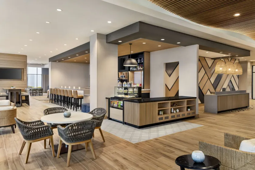 Hyatt Place Virginia Beach Oceanfront - Vestíbulo