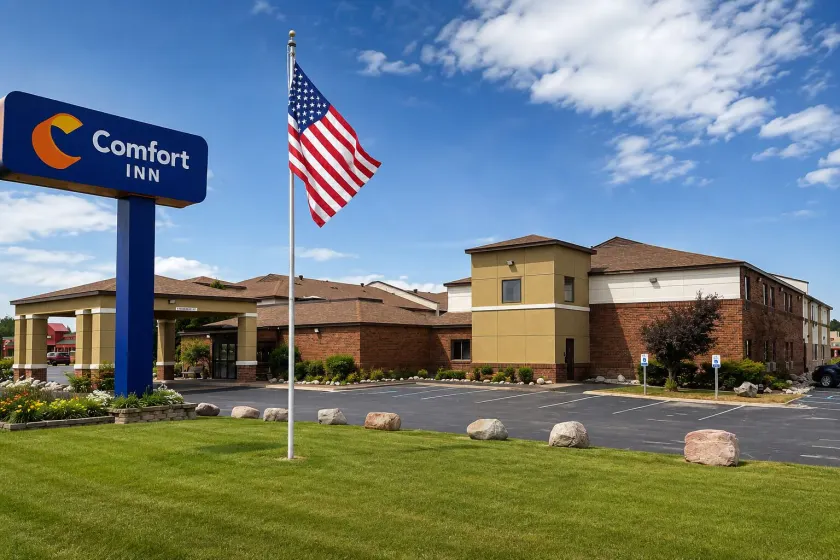 Comfort Inn Sault Ste Marie MI - Image 1