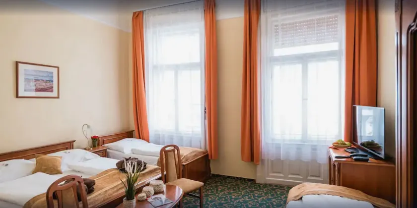 City Hotel UNIO superior - Image 1